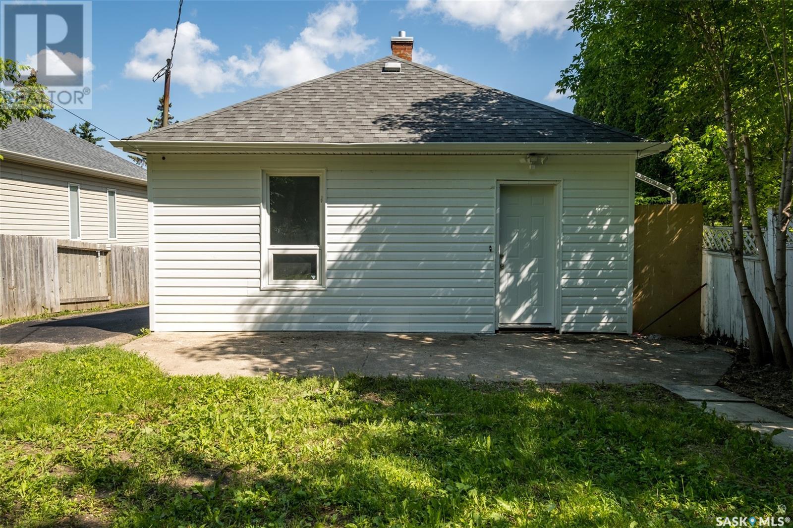 329 19th STREET W