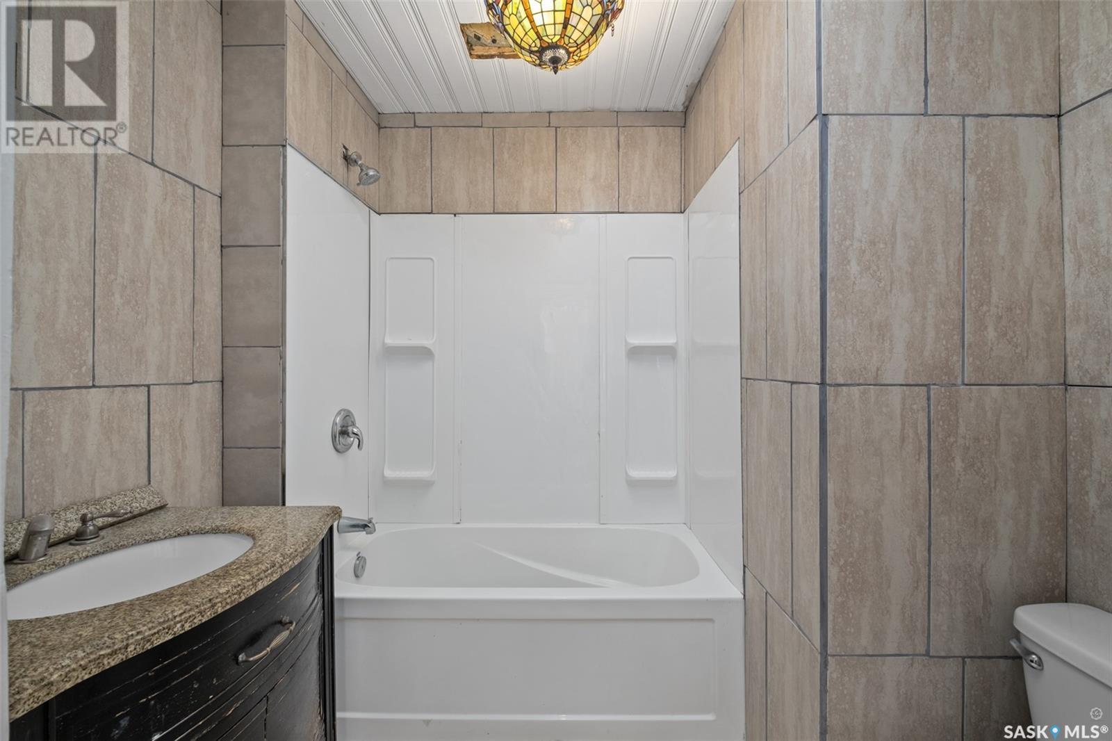 329 19th STREET W