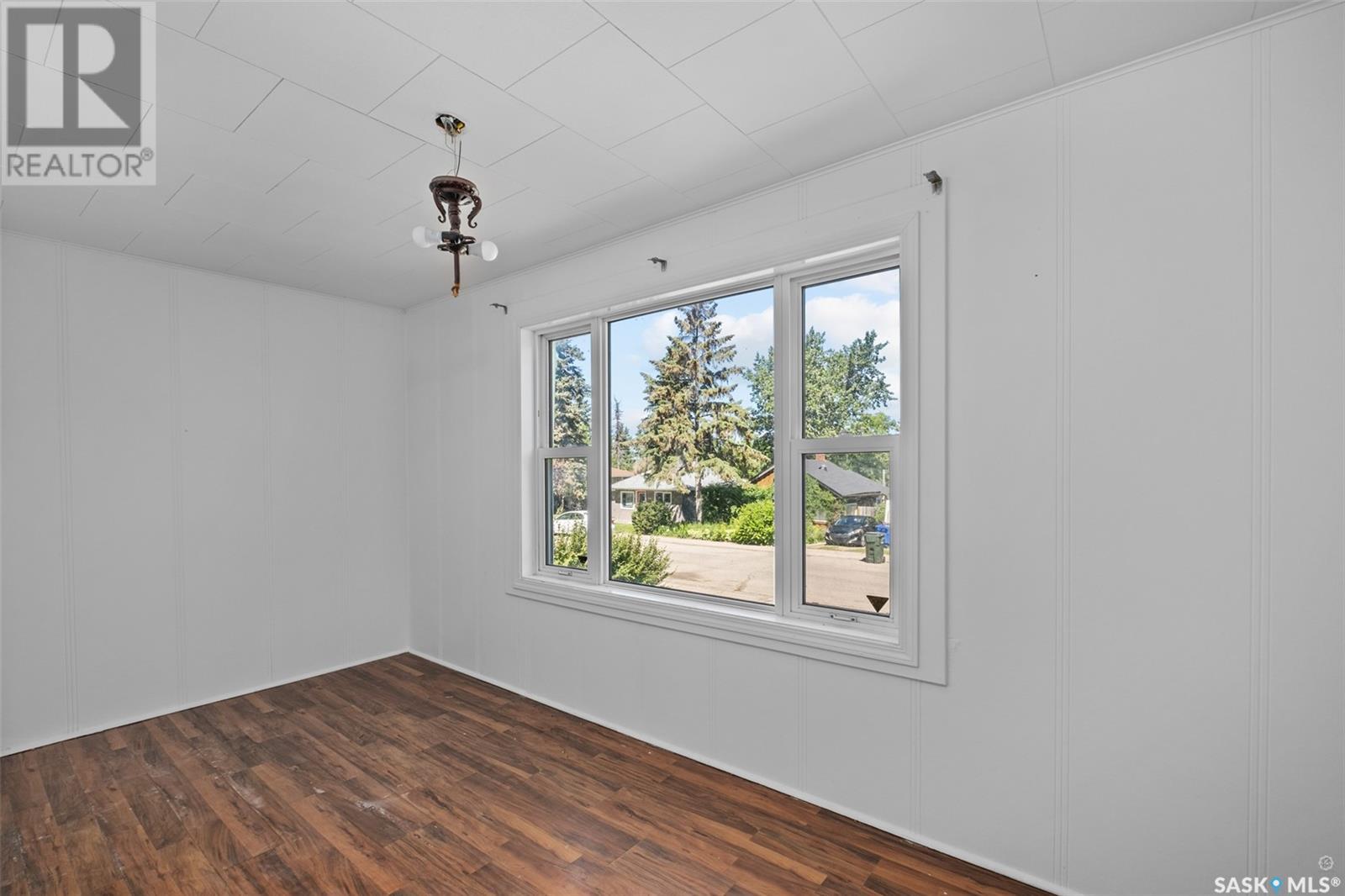 329 19th STREET W