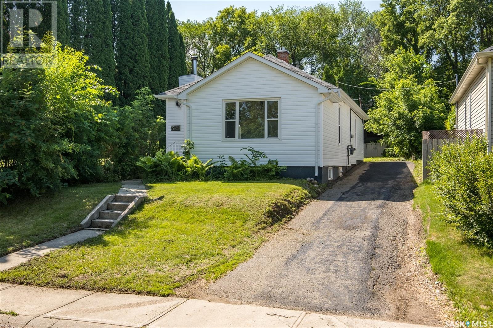329 19th STREET W