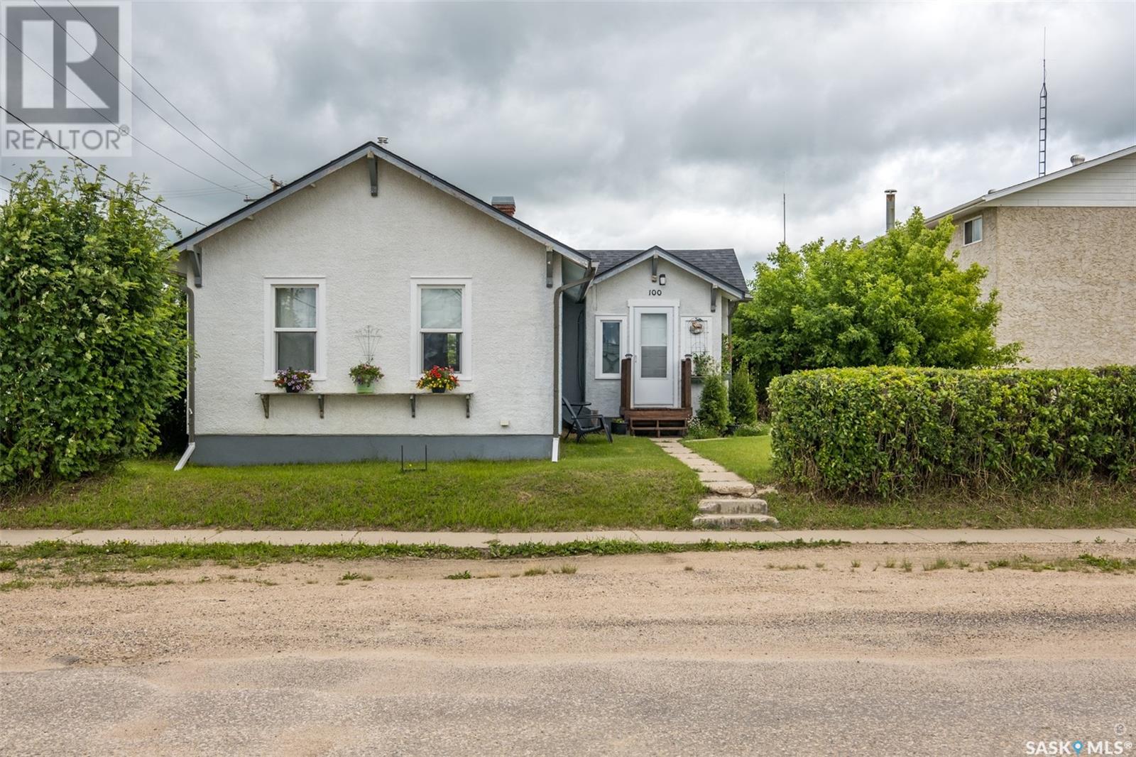 100 3rd AVENUE W