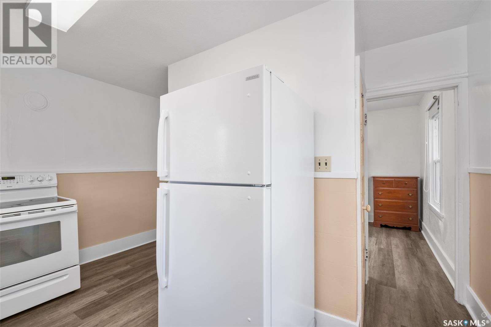 100 3rd AVENUE W