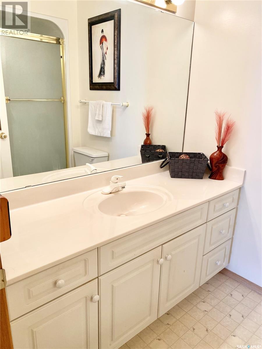 318 305 34th STREET W