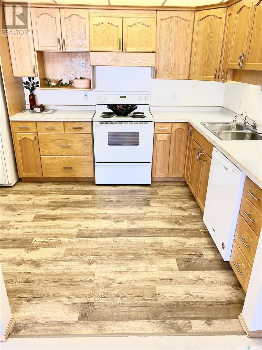 318 305 34th STREET W