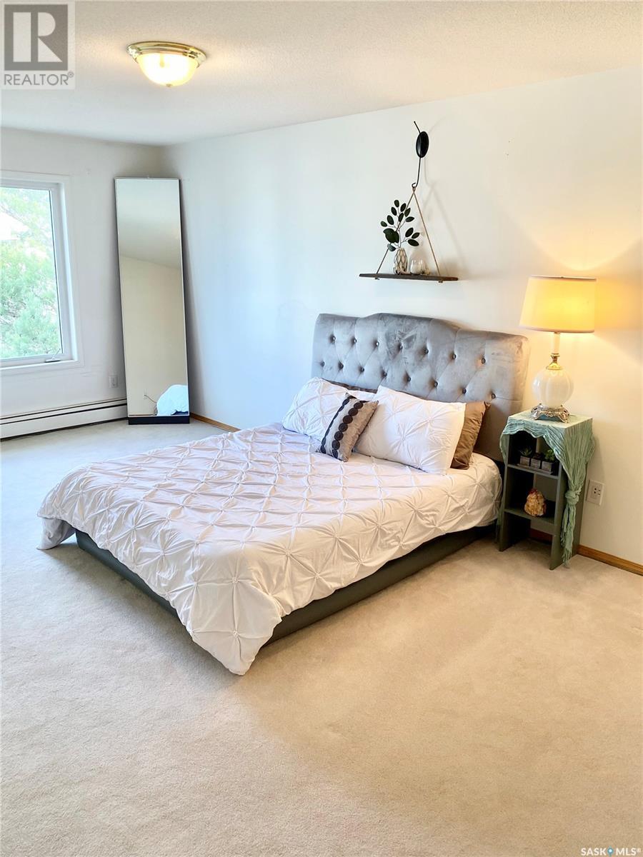 318 305 34th STREET W
