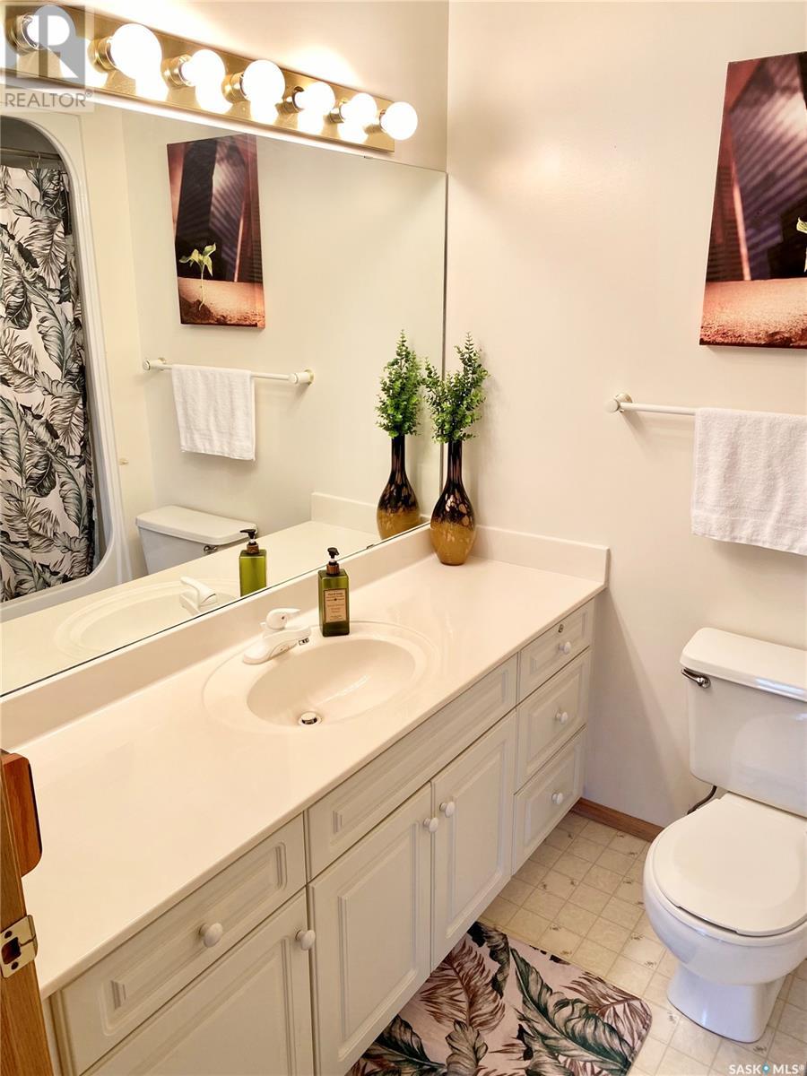 318 305 34th STREET W