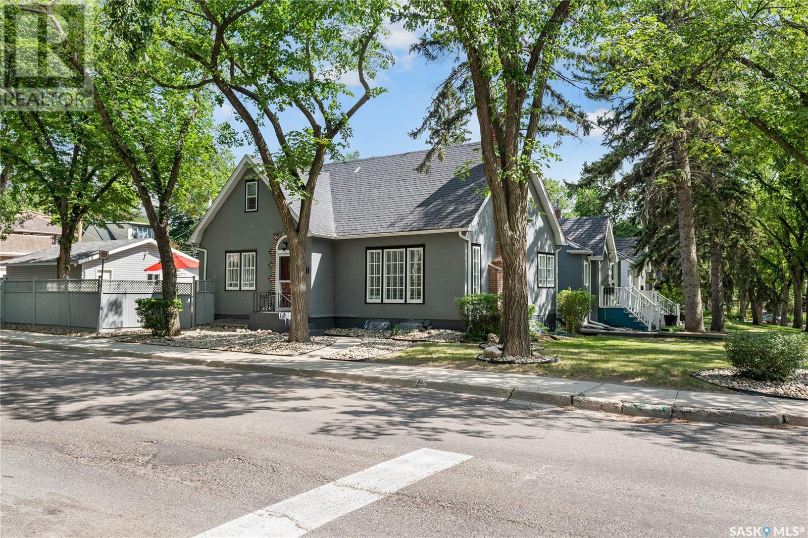 3039 College AVENUE