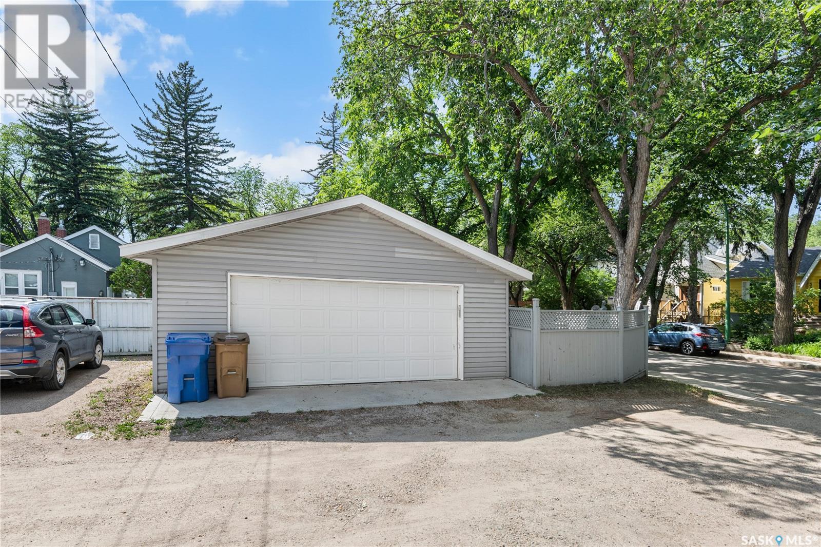 3039 College AVENUE