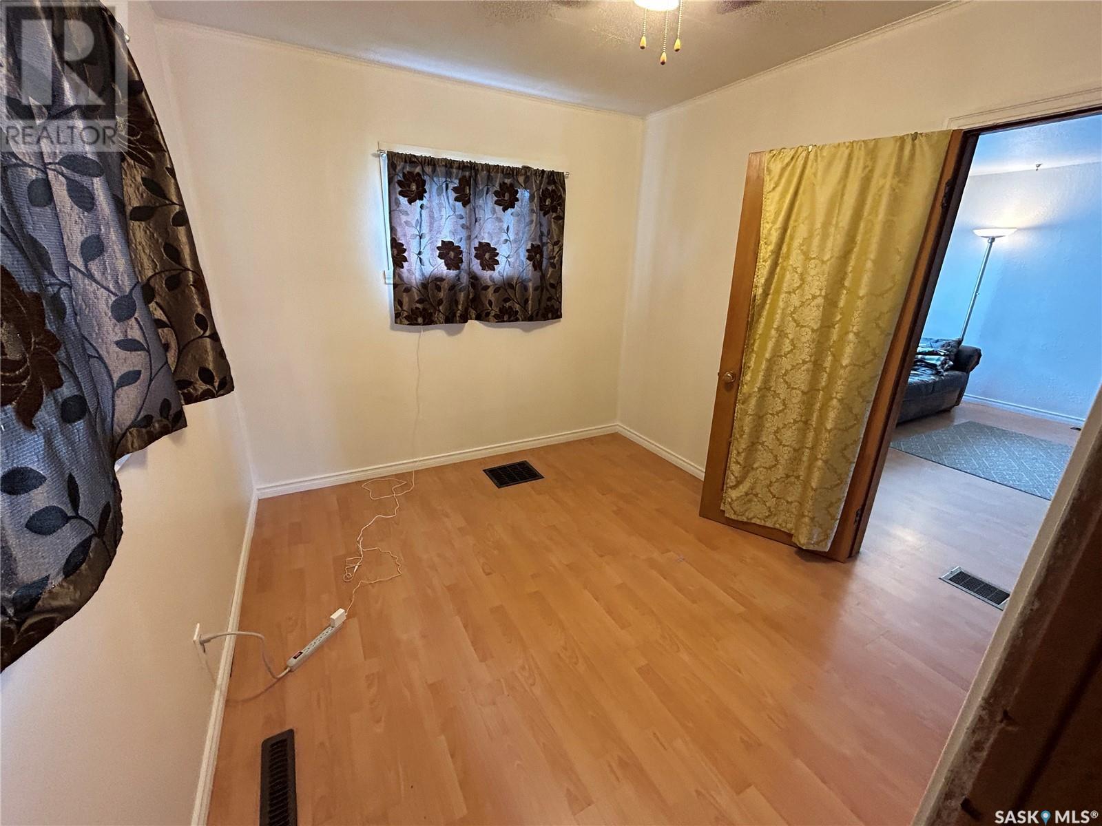 950 17th STREET W