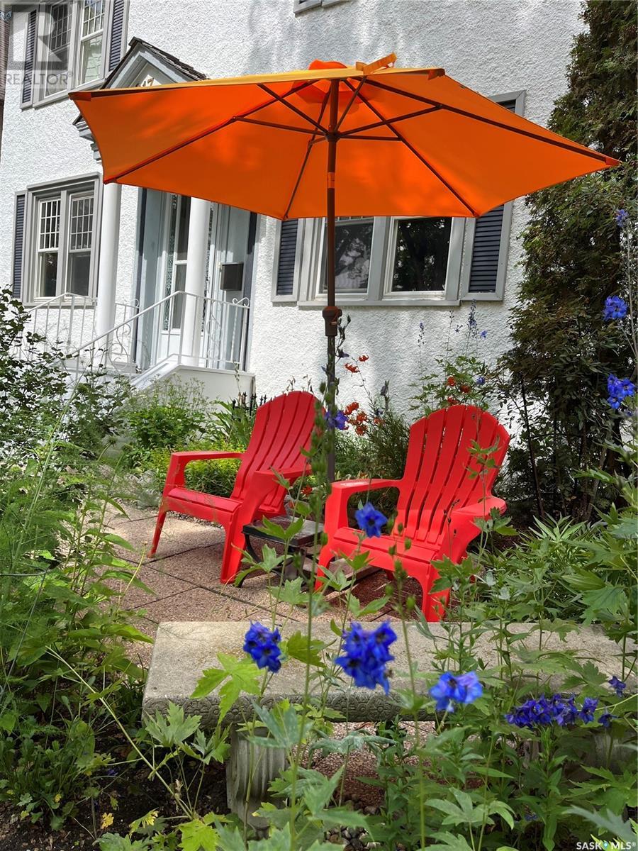 217 Angus CRESCENT