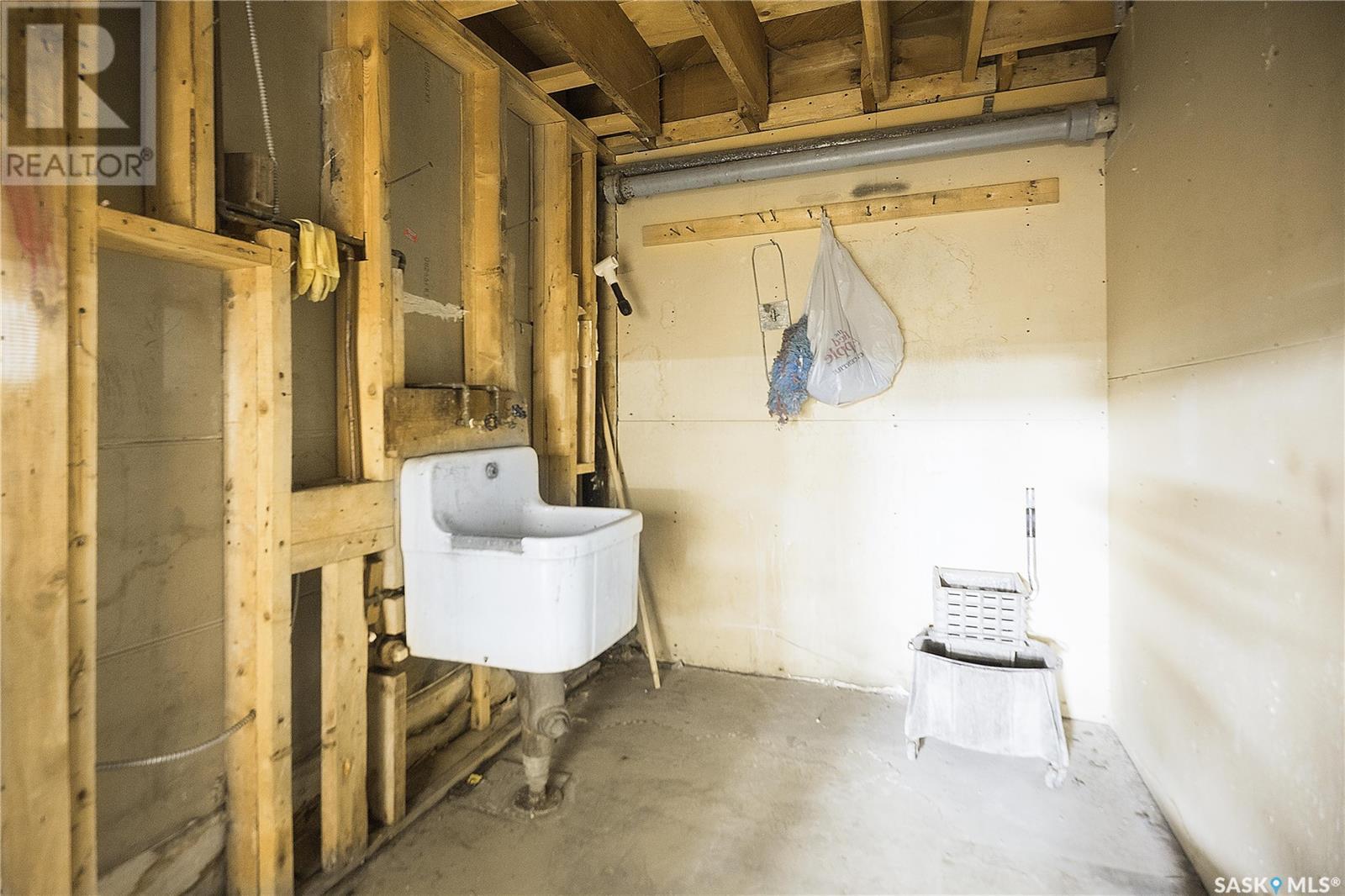 36 13th STREET W