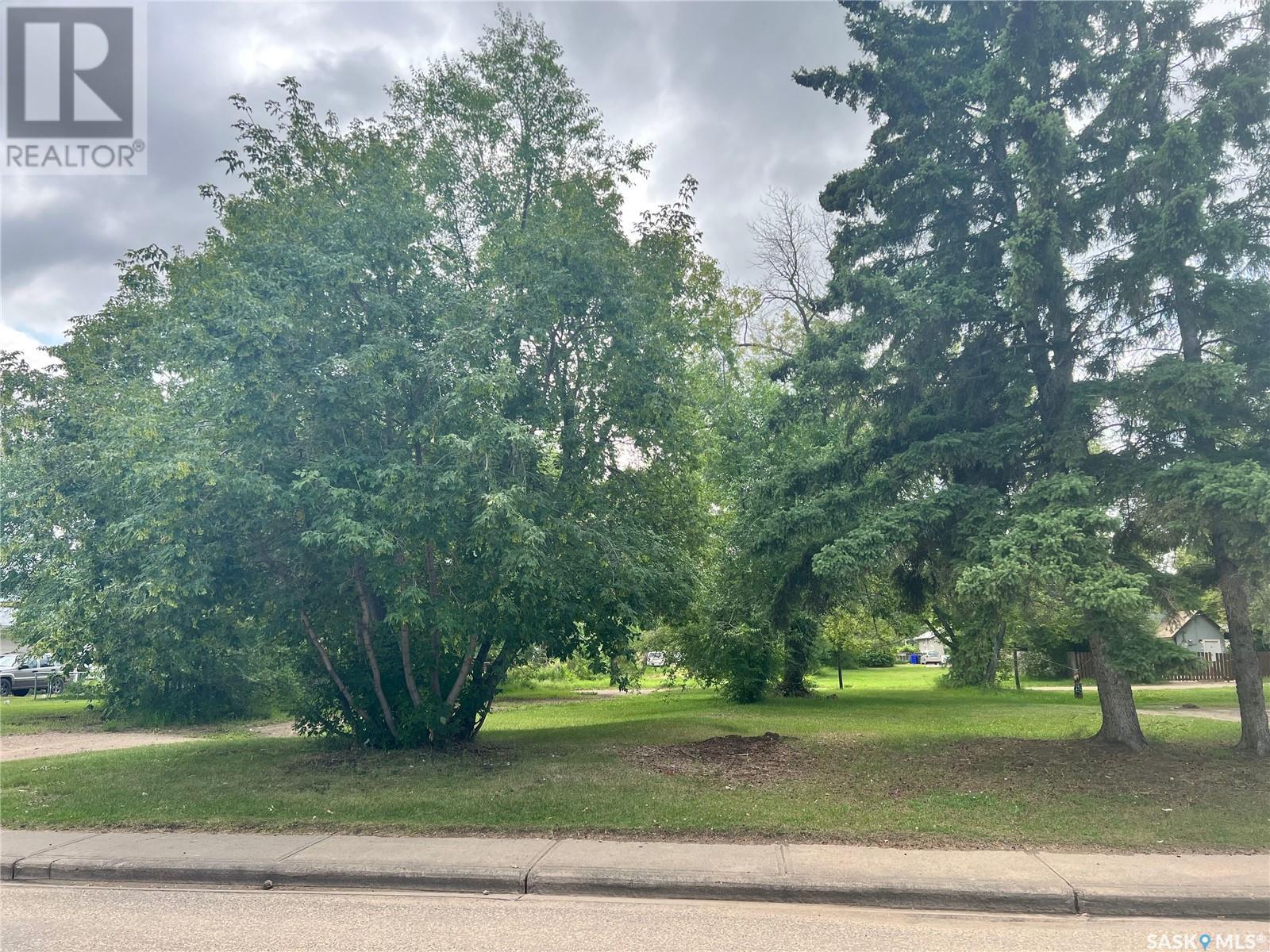 945 17th STREET W