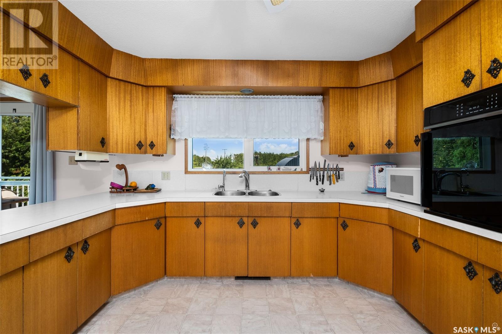 Schoettler Acreage Spruce Home