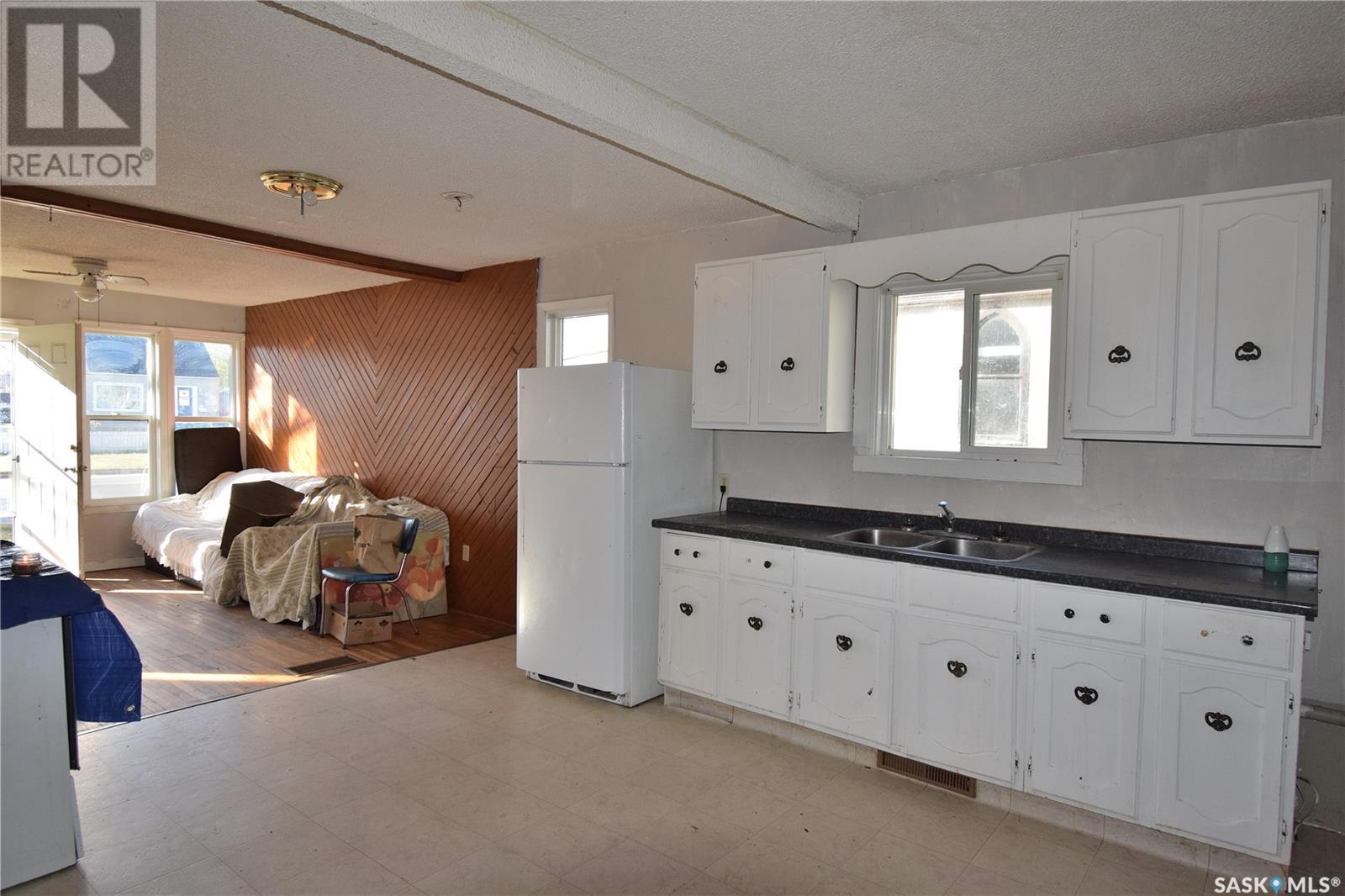 1838 15th STREET W