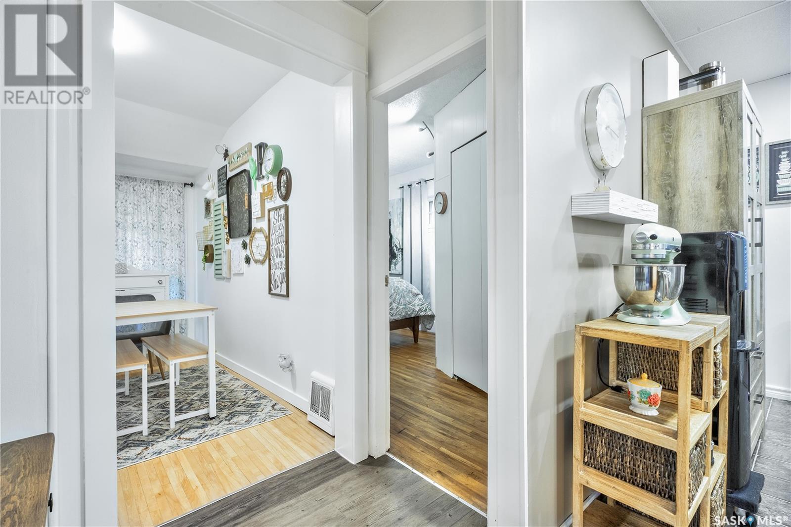 557 22nd STREET W