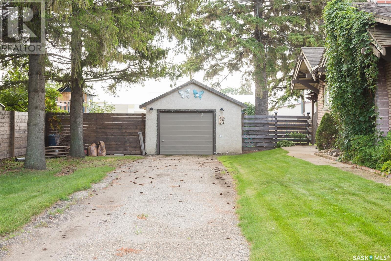 557 22nd STREET W