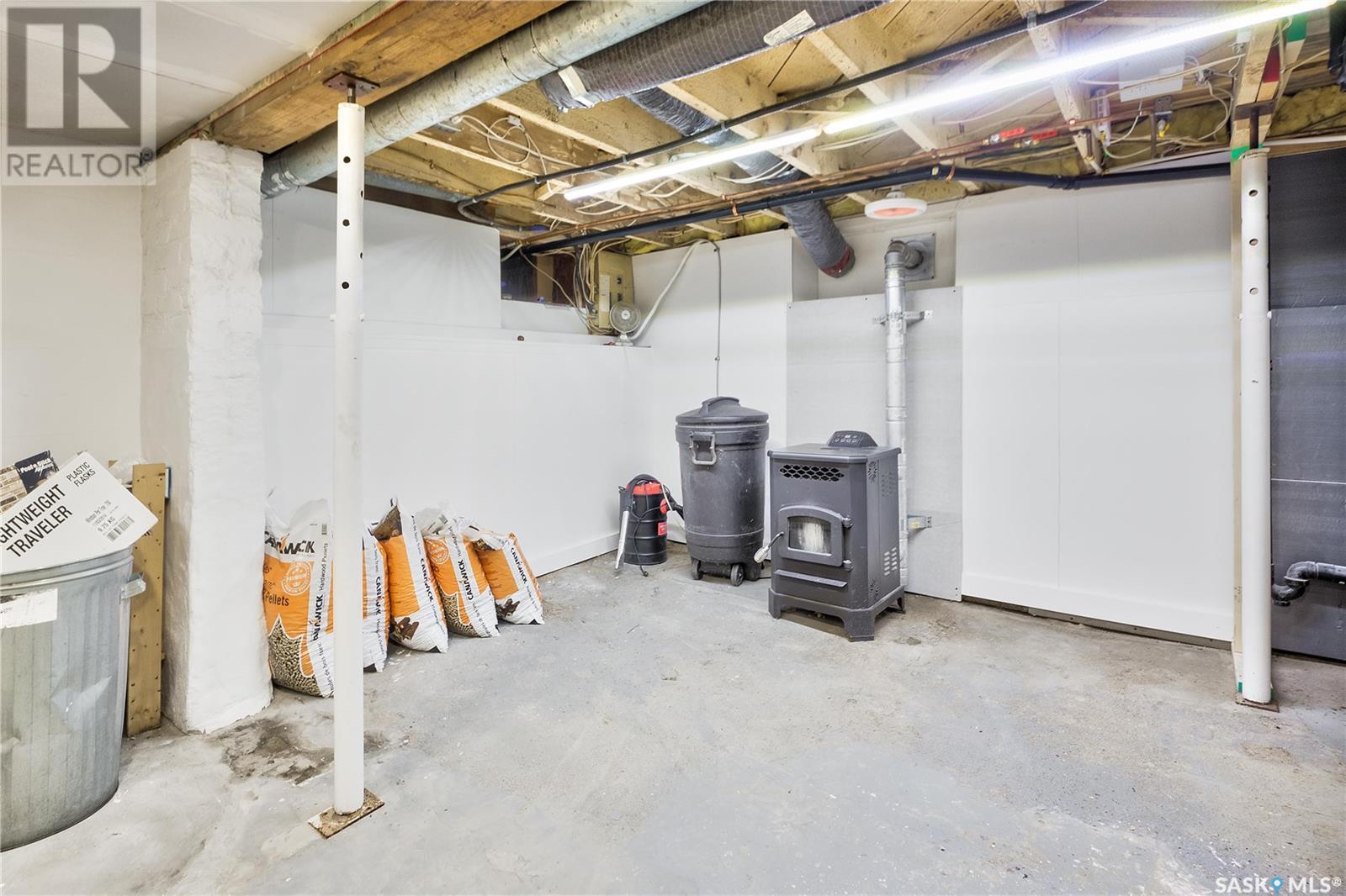 557 22nd STREET W