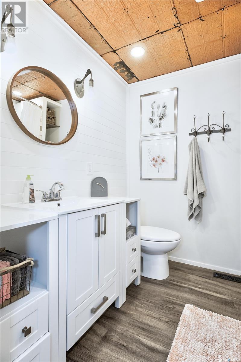 557 22nd STREET W