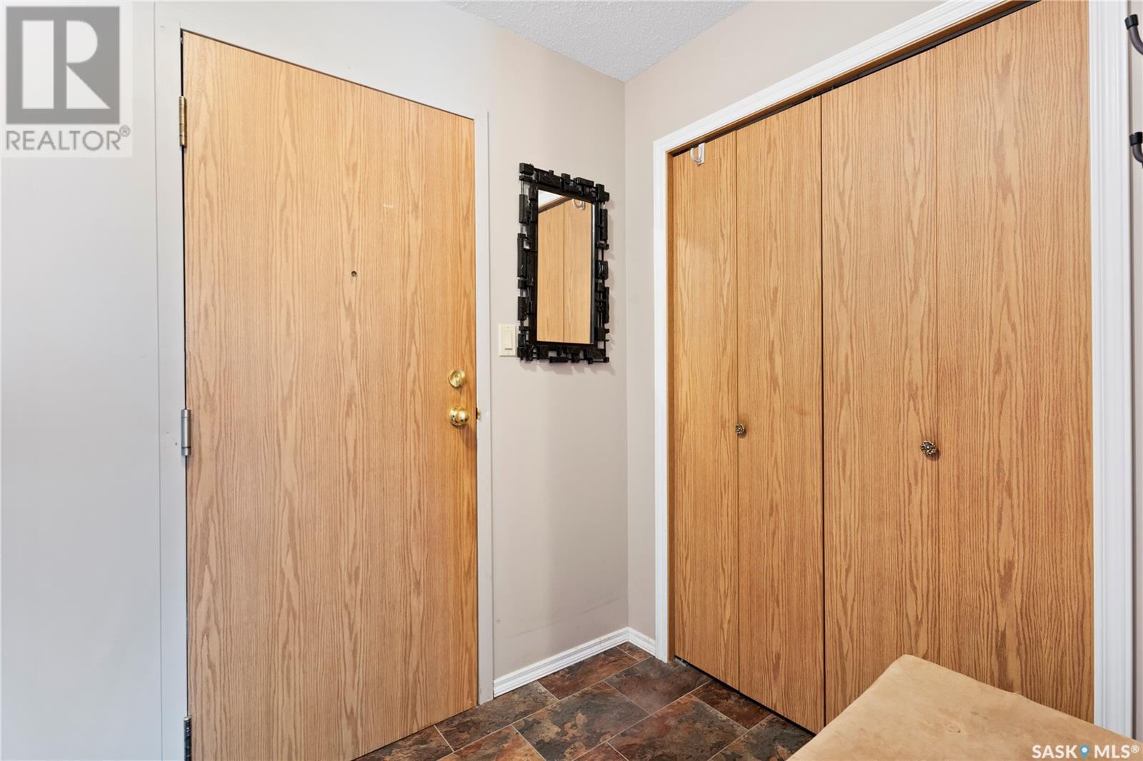 4 40 18th STREET W