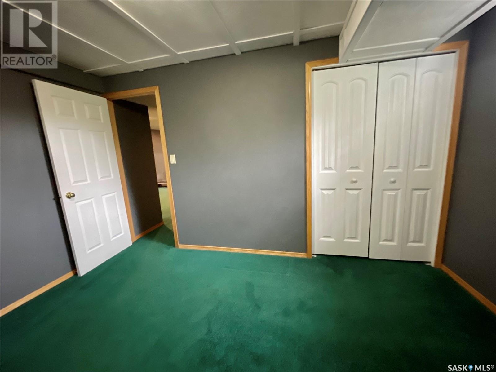 13 Poplar DRIVE