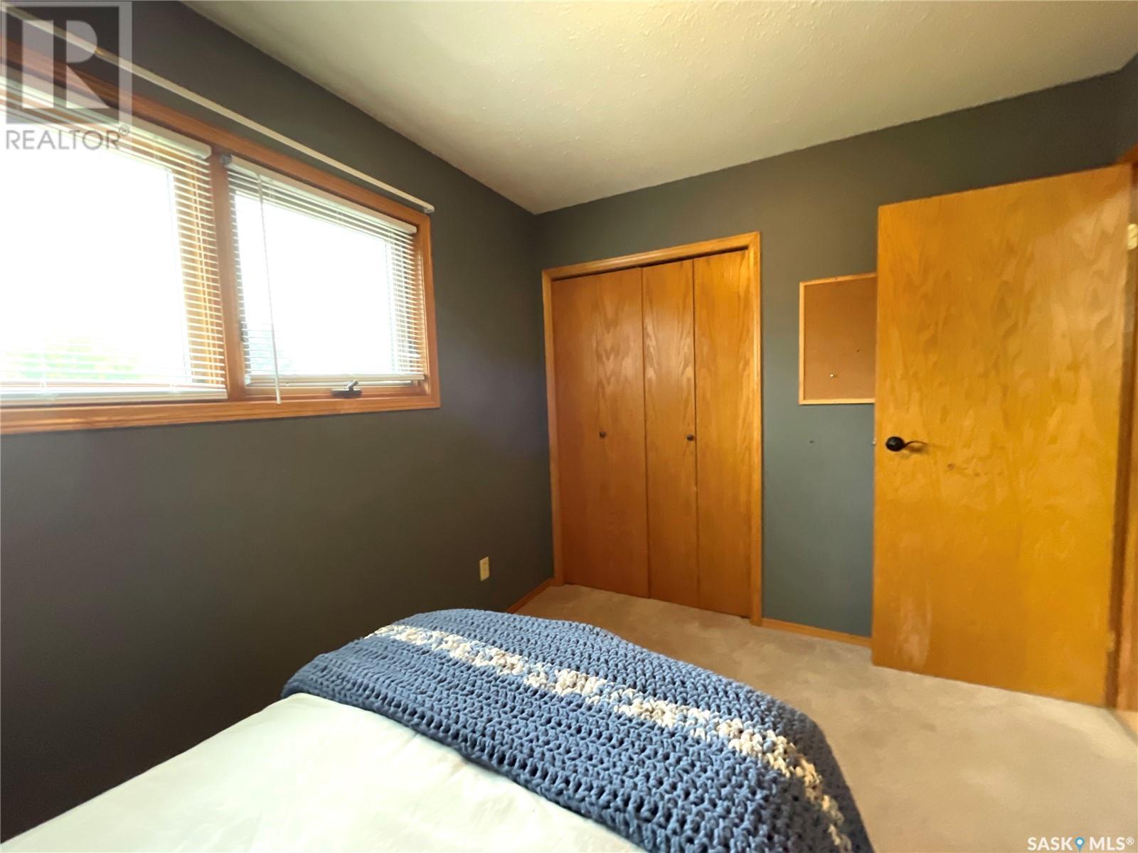 13 Poplar DRIVE