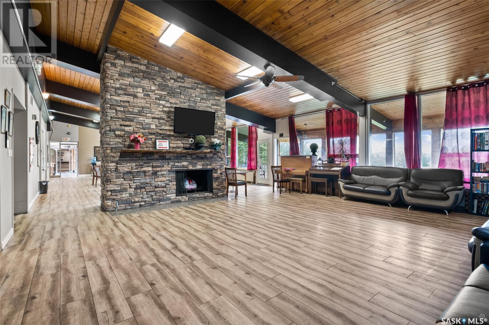 701 13th STREET W