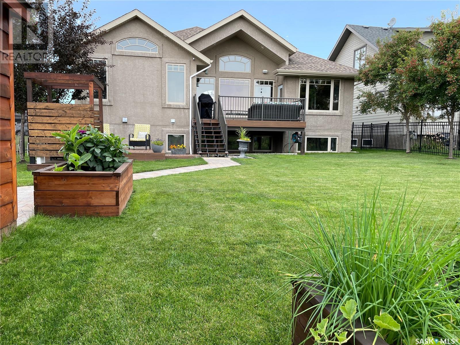 6 Gurney CRESCENT