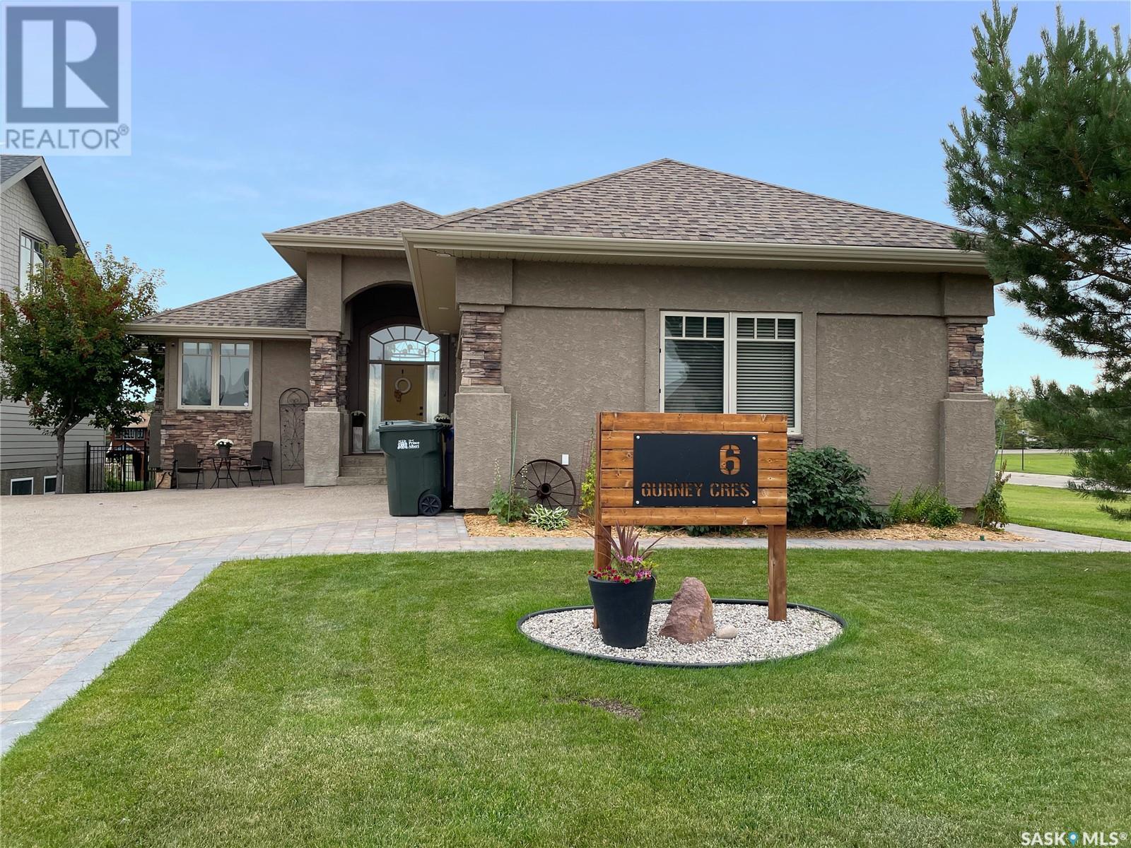 6 Gurney CRESCENT