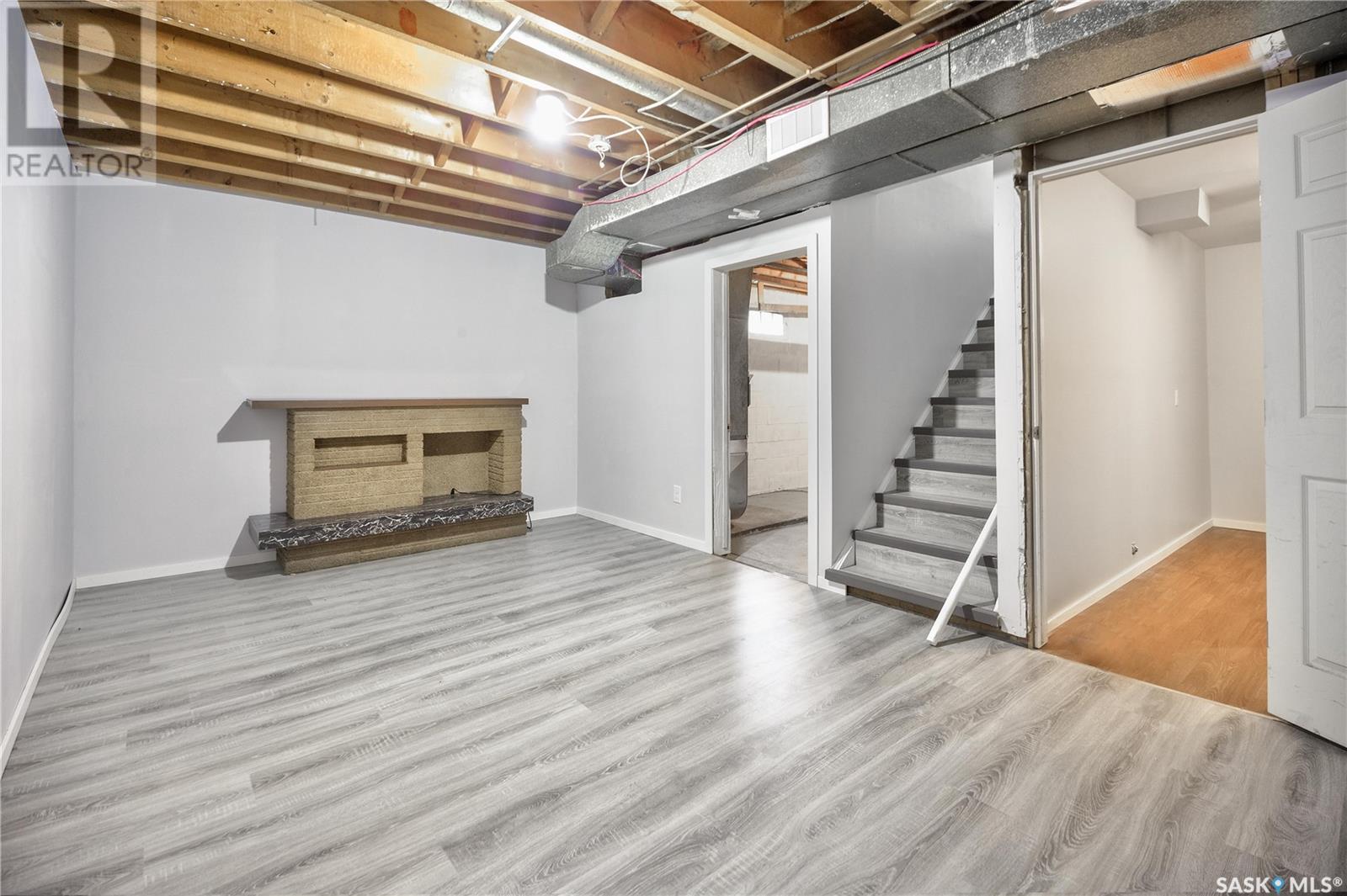 866 12th STREET W