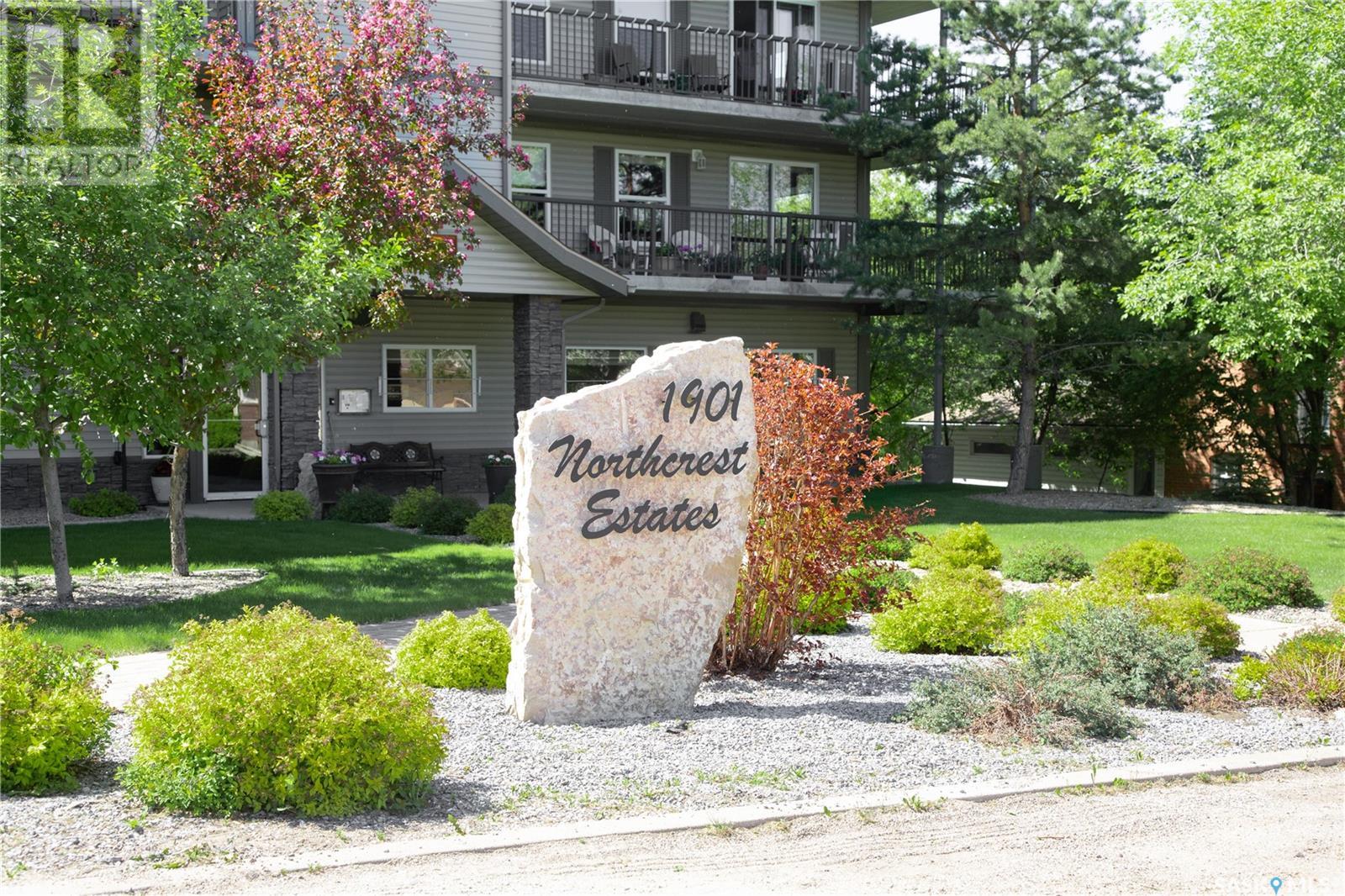 303 1901 1 1/2 AVENUE W