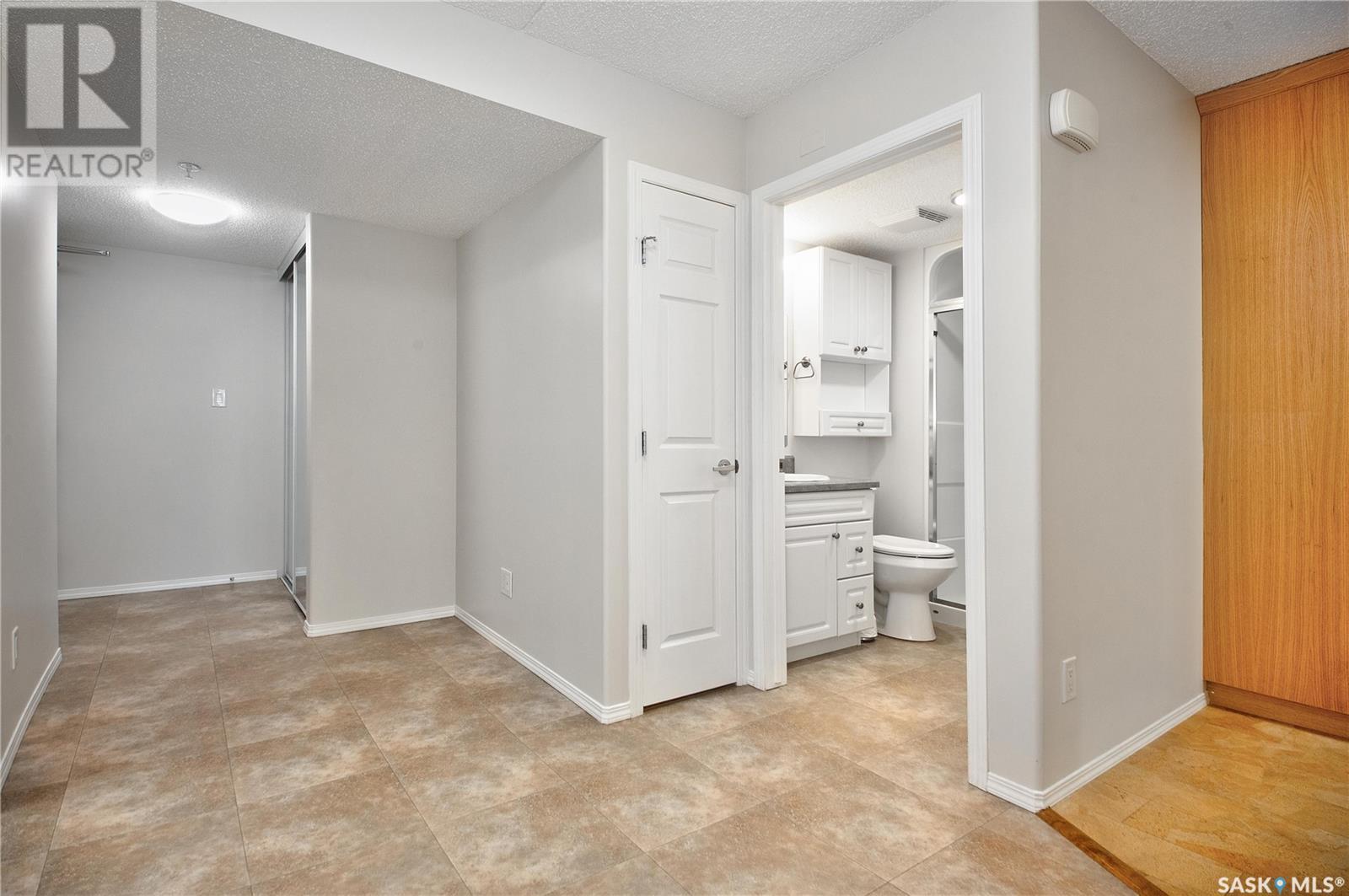 303 1901 1 1/2 AVENUE W