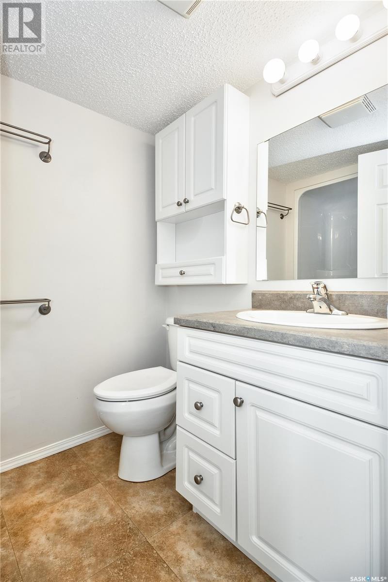 303 1901 1 1/2 AVENUE W