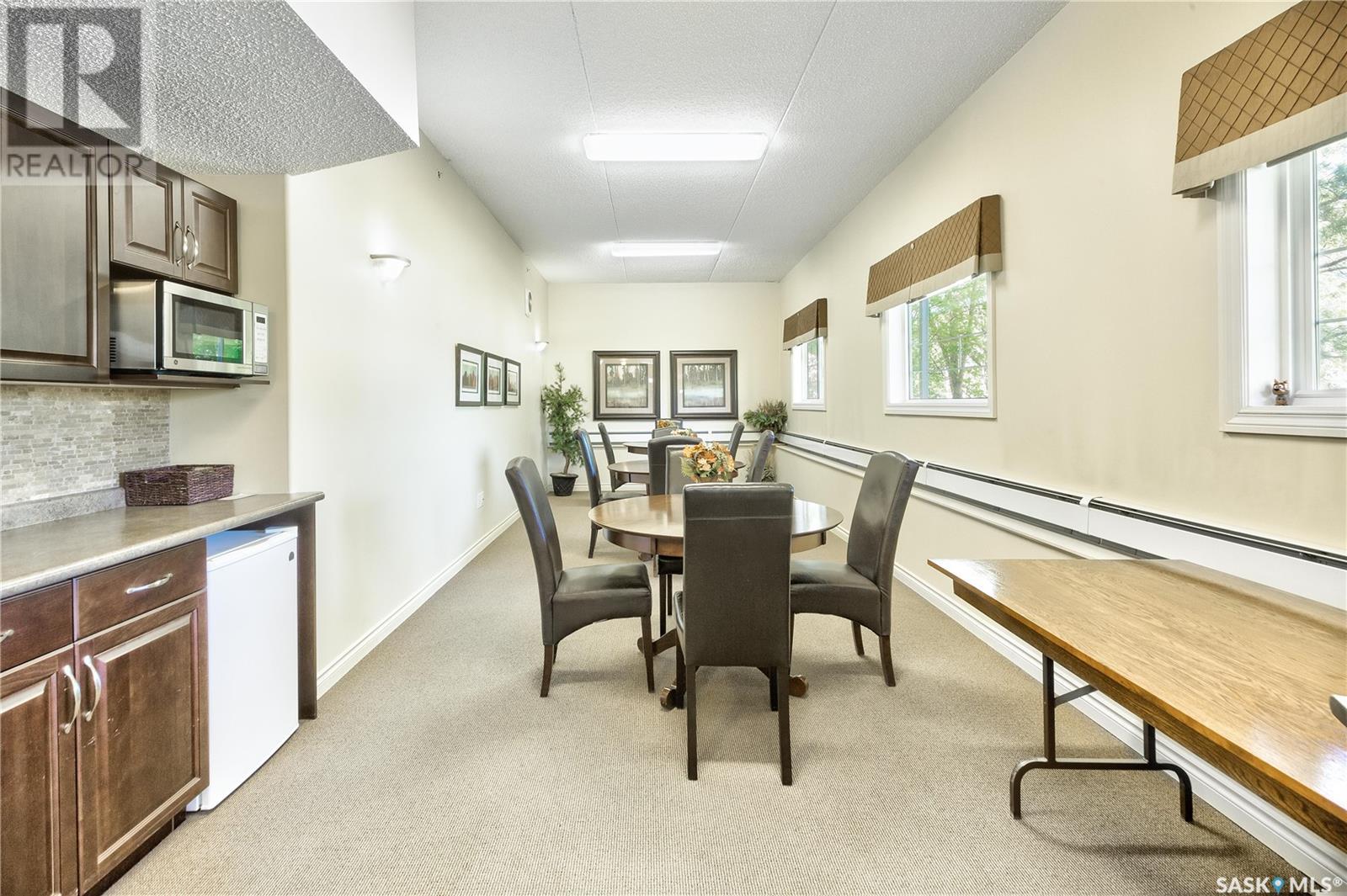 303 1901 1 1/2 AVENUE W