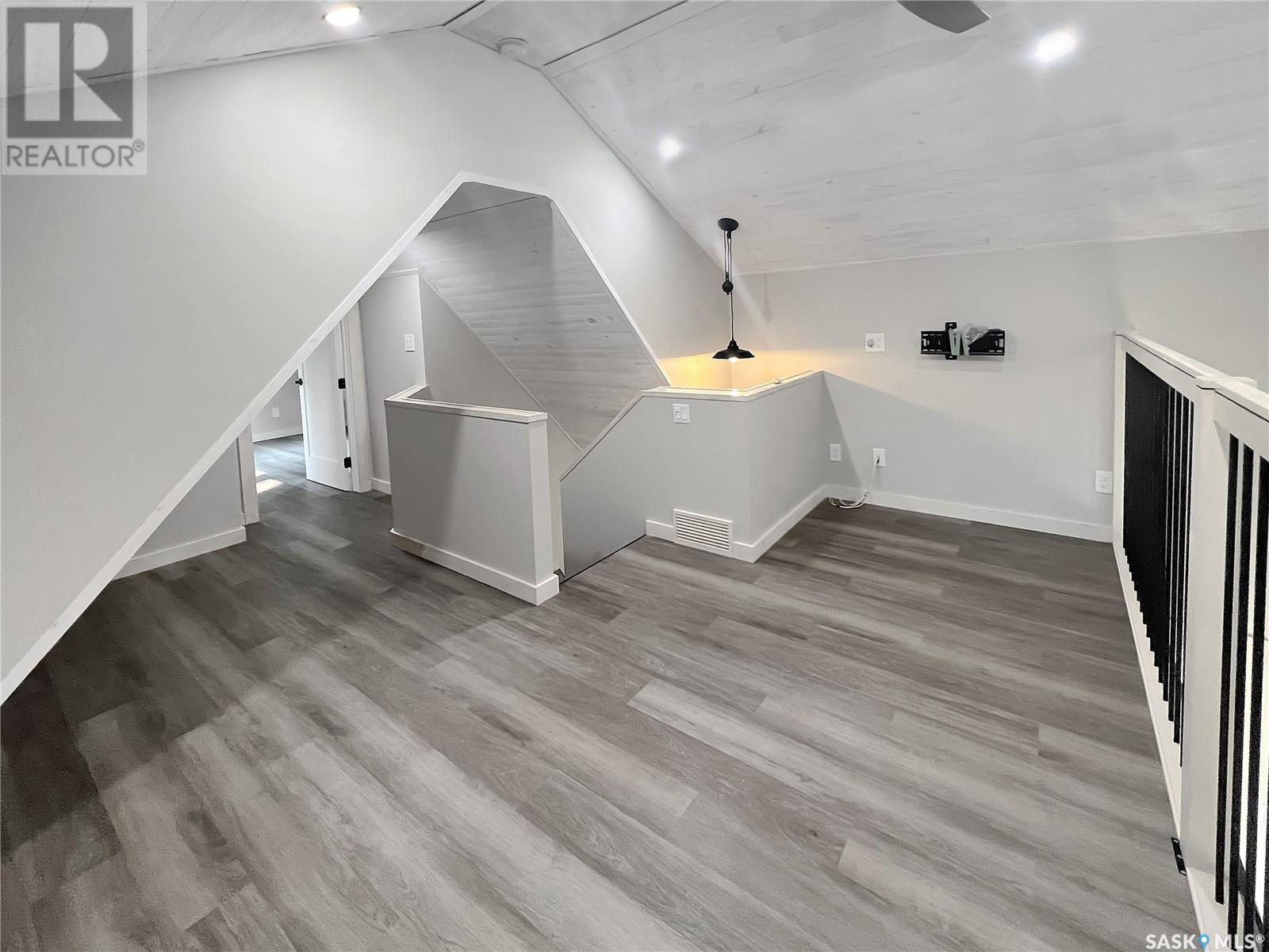 20 Sturgeon STREET