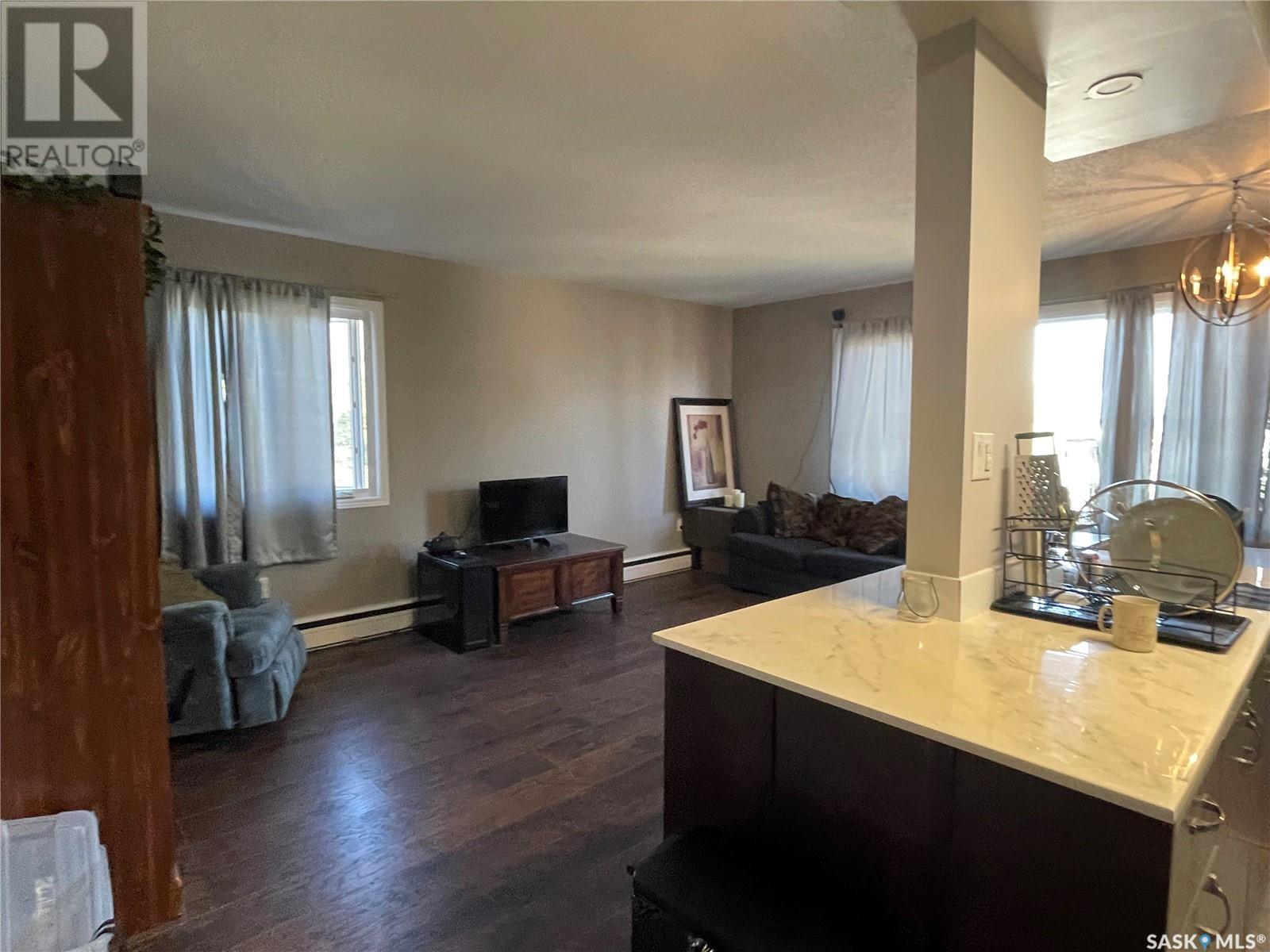 36 20th STREET W