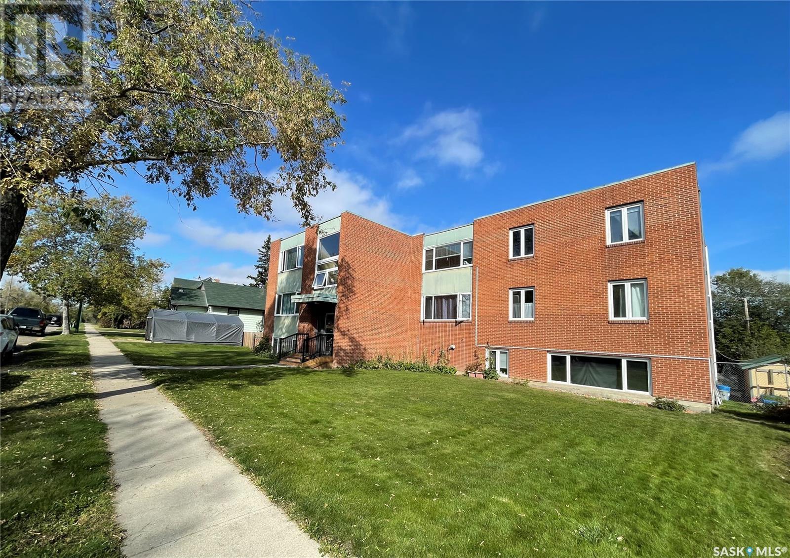 36 20th STREET W