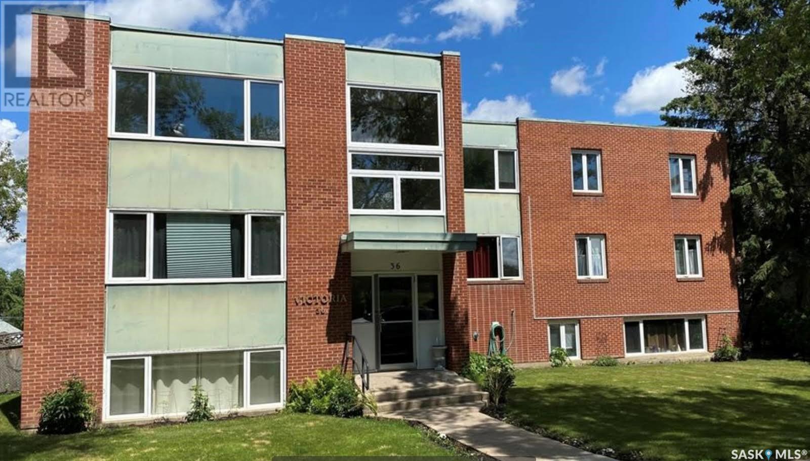 36 20th STREET W