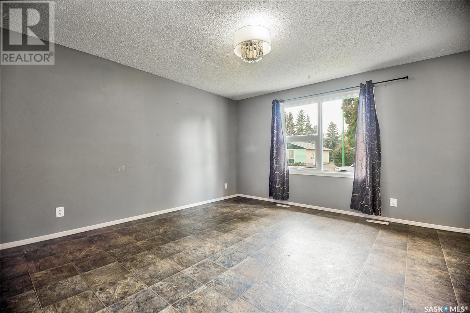 1130 Knox PLACE