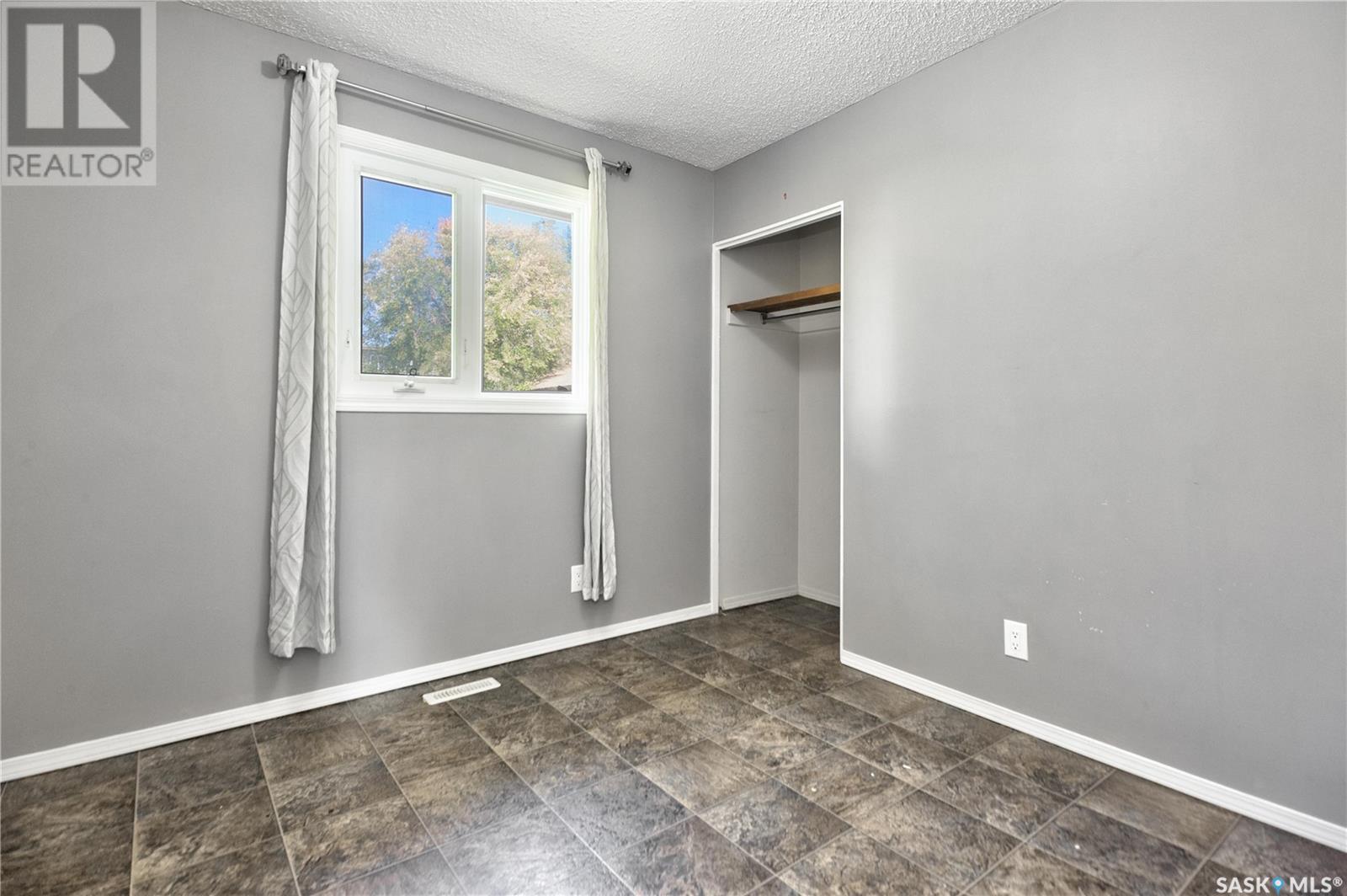 1130 Knox PLACE