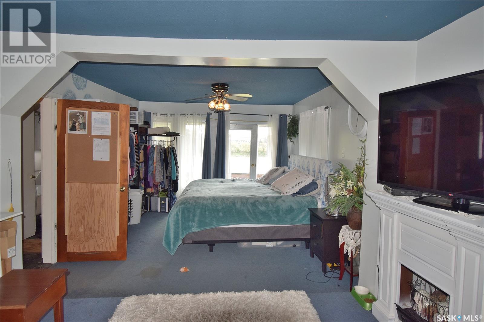 225 Riverside DRIVE