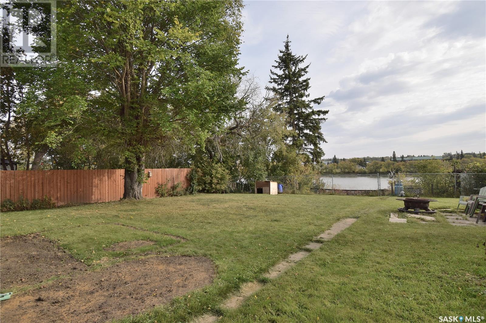225 Riverside DRIVE