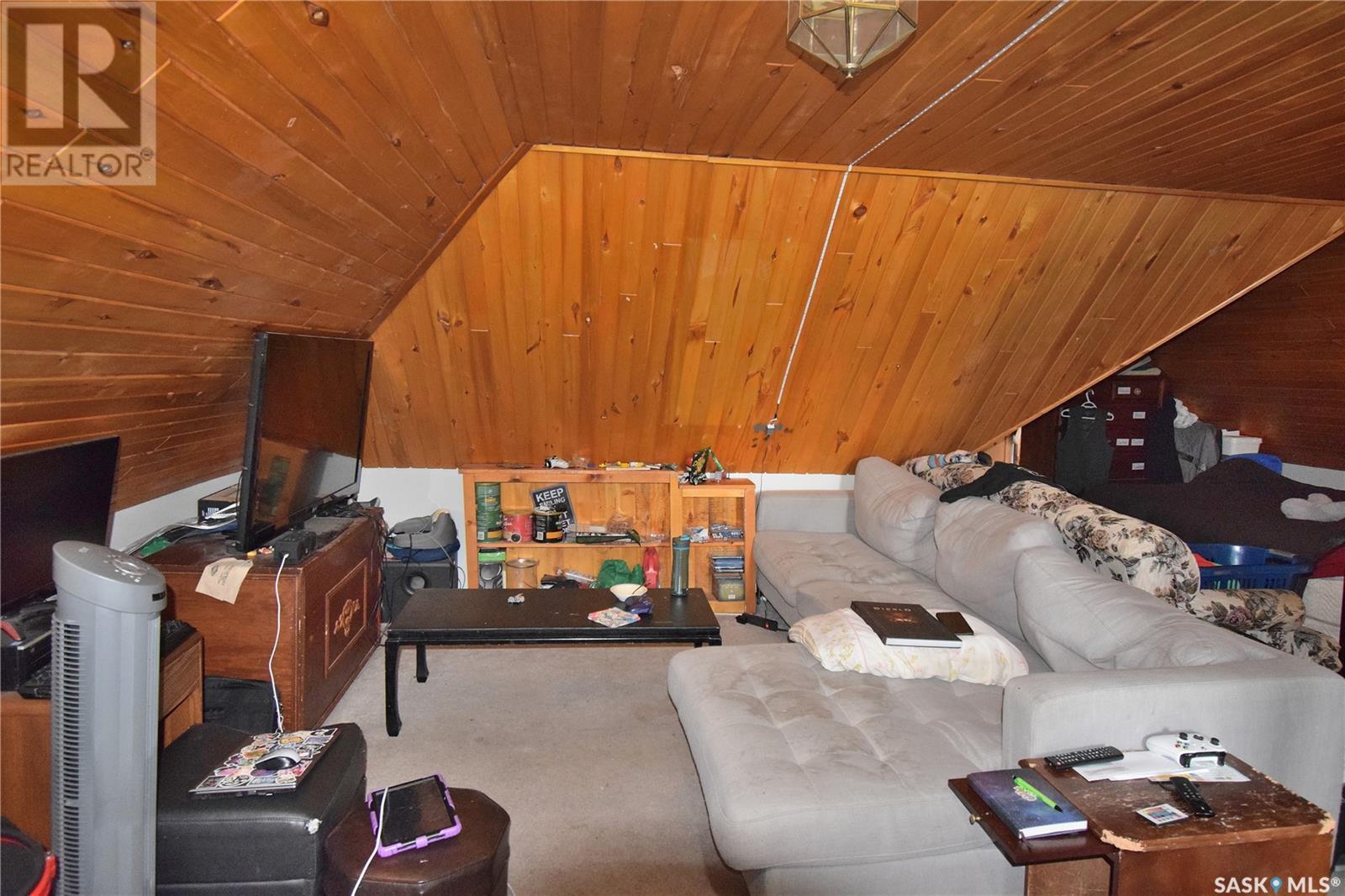 225 Riverside DRIVE