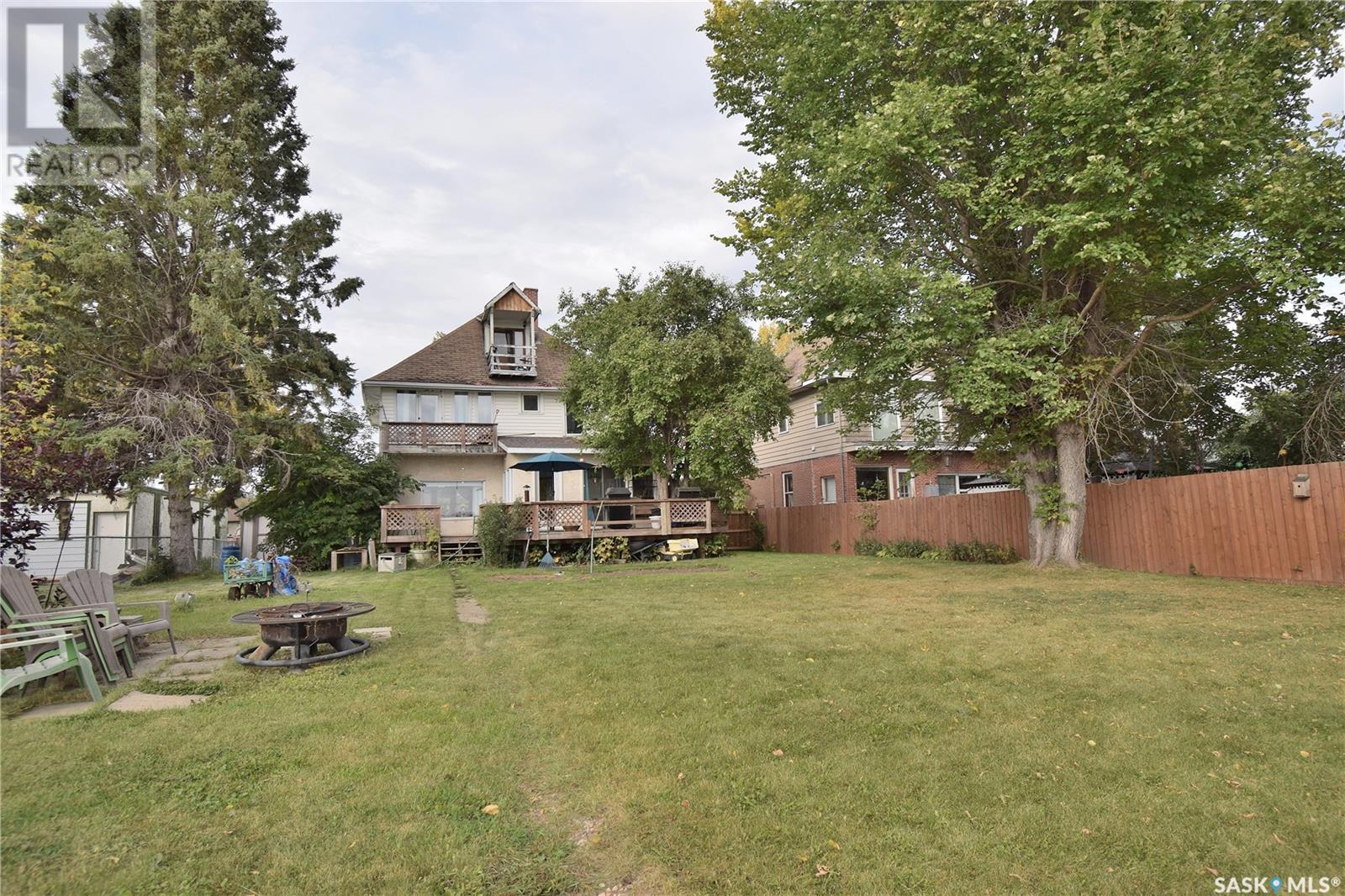 225 Riverside DRIVE