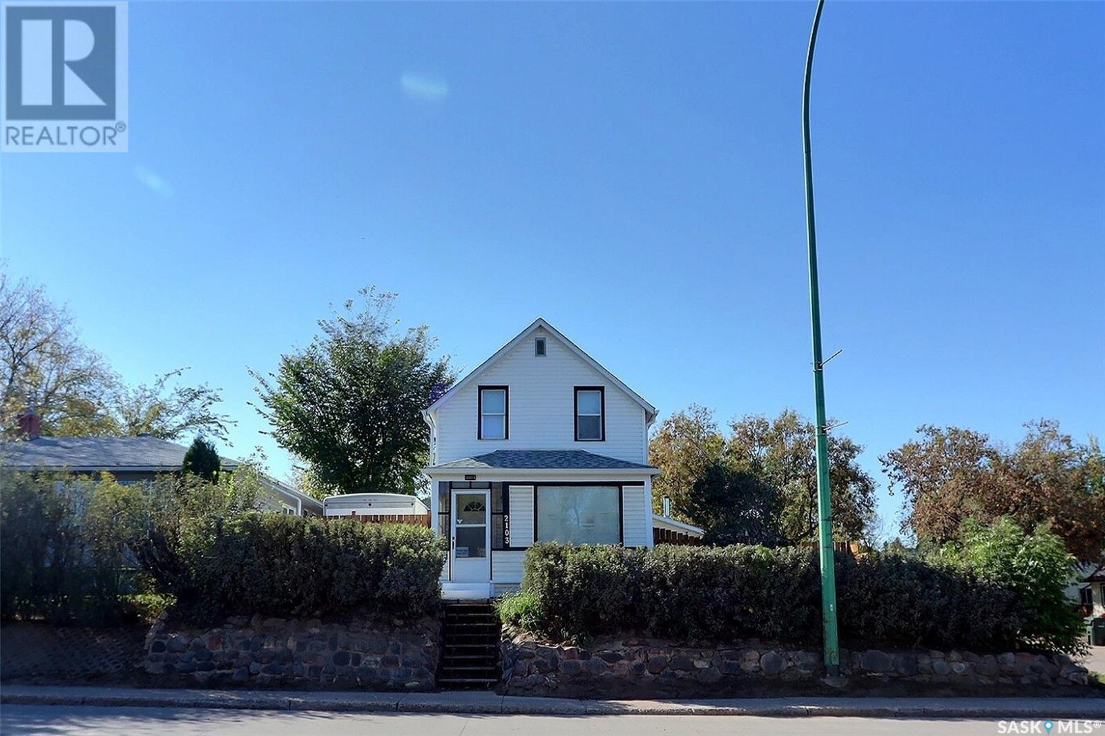 2103 2nd AVENUE W