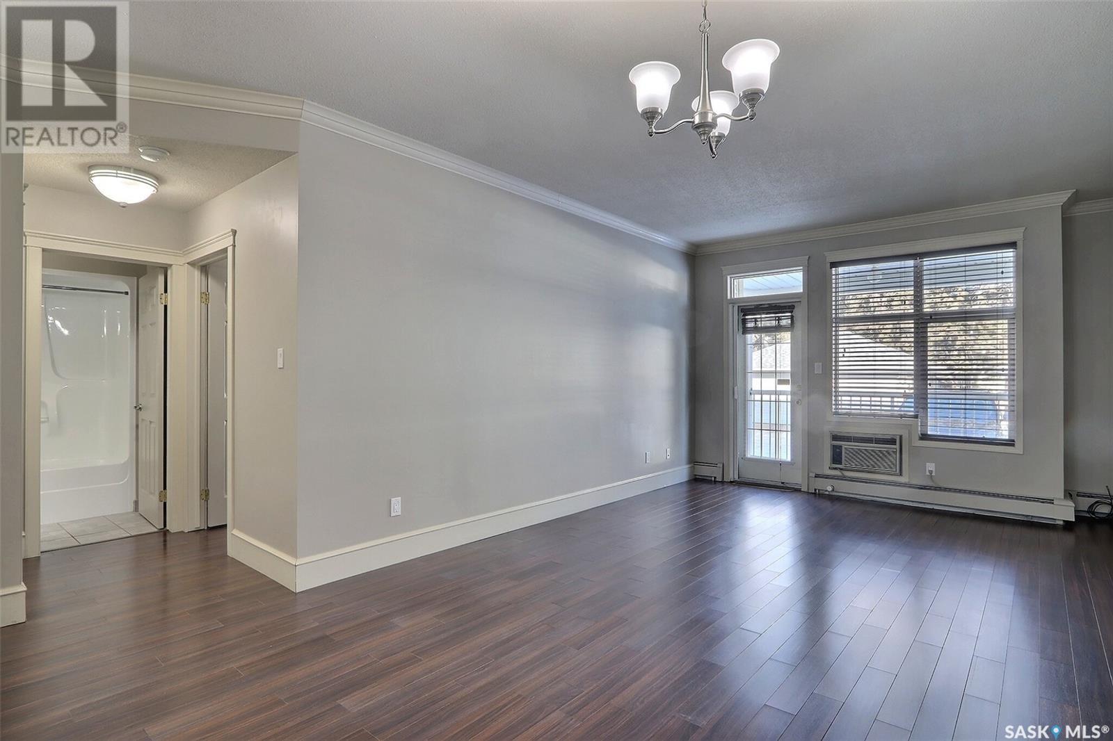 104 301 34th STREET W