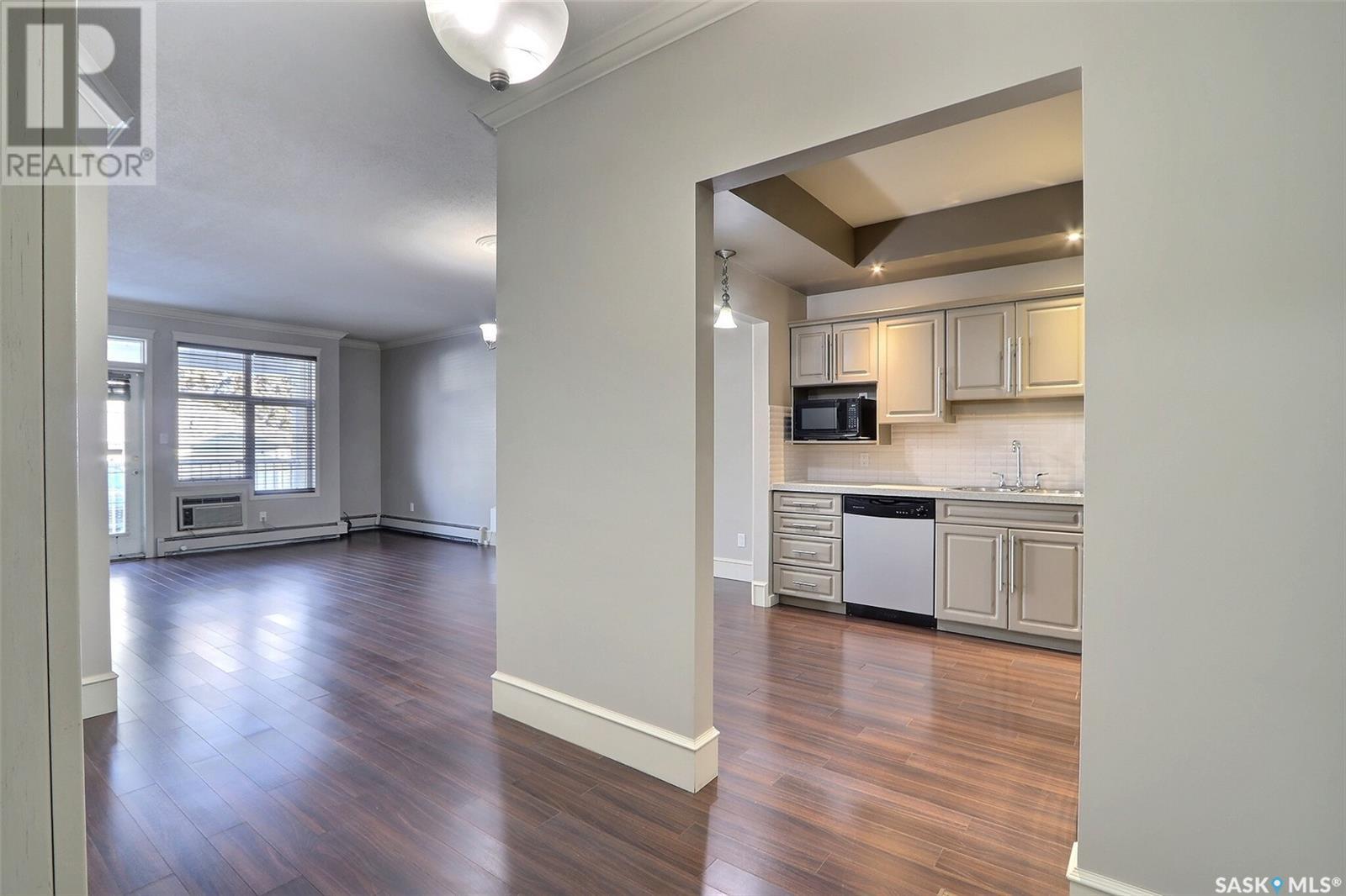 104 301 34th STREET W
