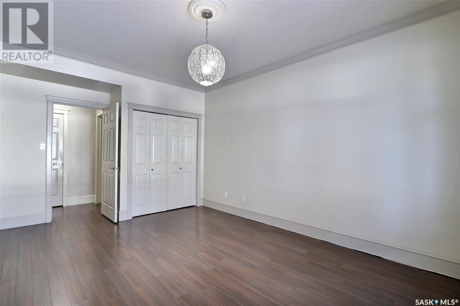 104 301 34th STREET W