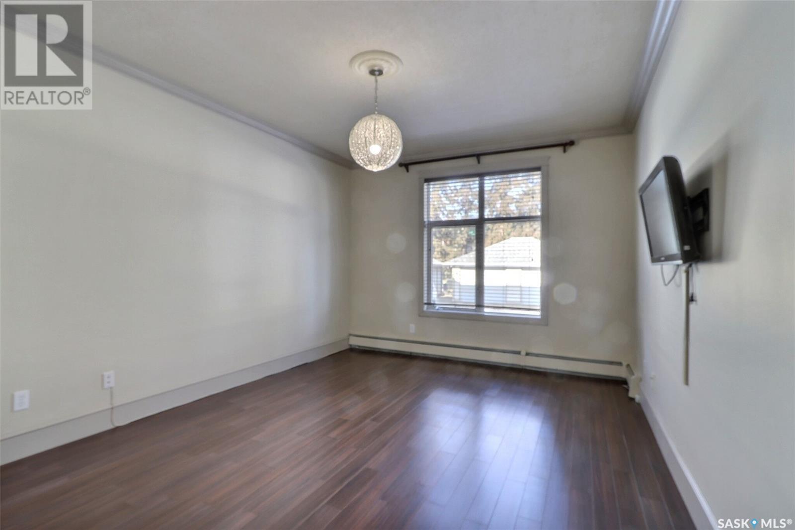 104 301 34th STREET W