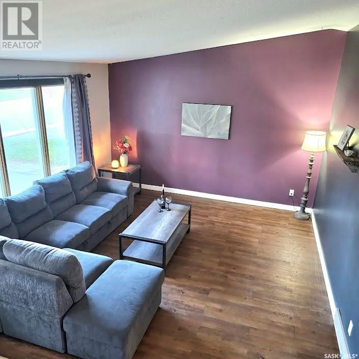 3295 Bliss CRESCENT