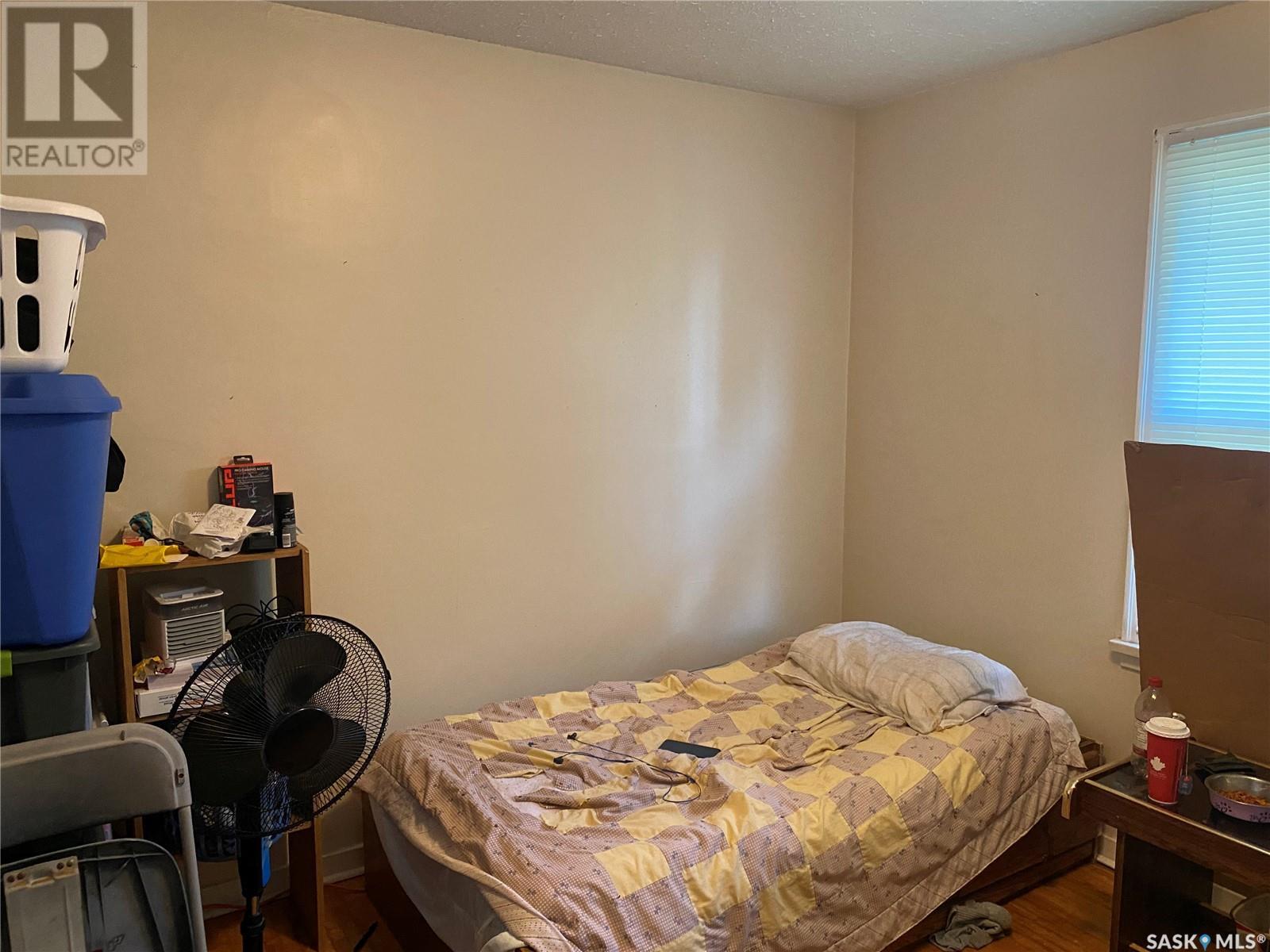 700 15th STREET W